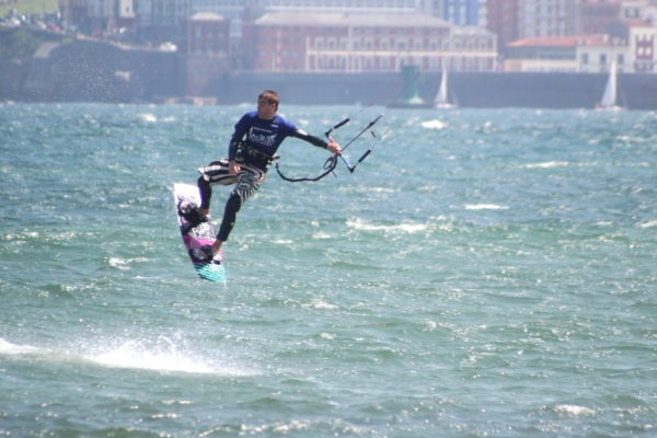 600x-escuela_kite_gijon_9237